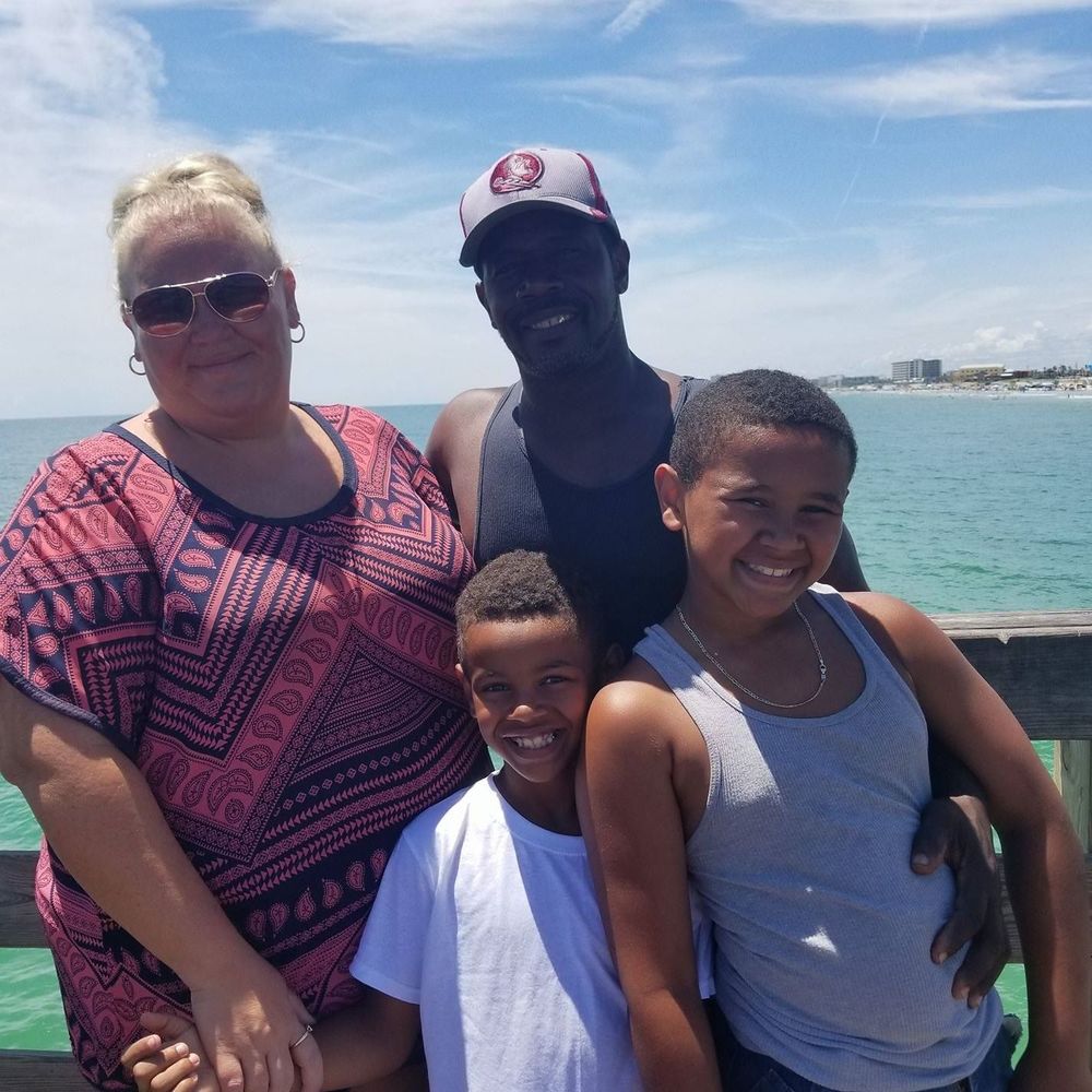 Meet your Posher, Ebbie